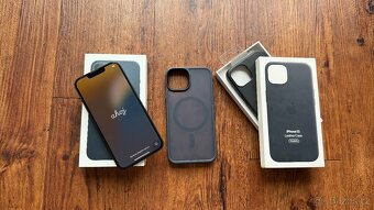 iPhone 13 Midnight blue 128GB - perfektní stav - 2