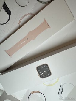 Apple Watch Series 5 (GPS) Gold alu Pink - 2