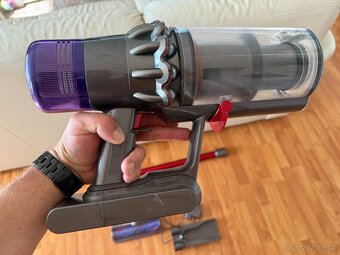 Dyson V11 Absolute Extra, záruka - 2