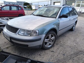 VW PASSAT B5 - DÍLY Z VOZU - 2