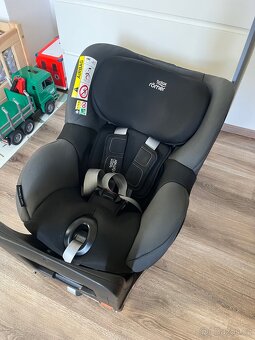 Autosedačka Britax Römer Dualfix M i-Size - 2