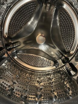 Pračka LG F4WT409AIDD – parní, 9 kg - 2