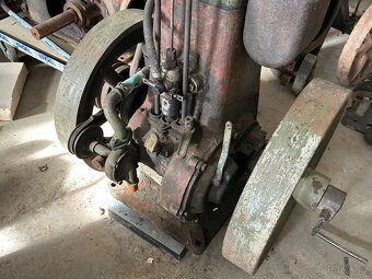 Stabilní motor SLAVIA DIESEL 8 koní - 2