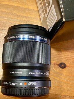 Olympus M.Zuiko ED 30mm f3.5 Macro - 2