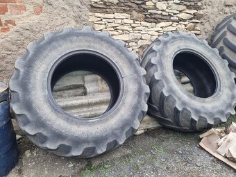 Pneu 650/85 R38 600/70 R30 - 2