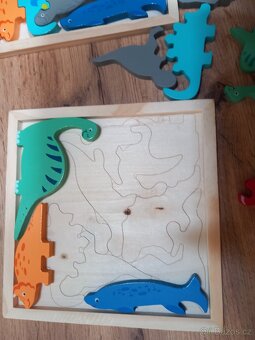 Dřevěná skládačka Dinosauři - 2