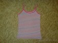 Prodám 2 dívčí tílka vel.140 - 2