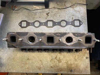Hlava motoru MG MGB - 2