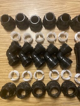 Plastové spojky - 2