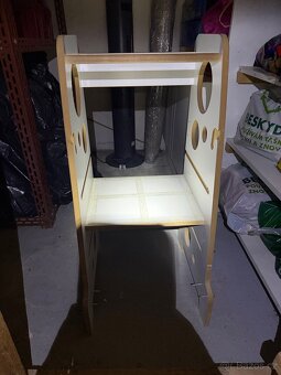 Dětská učící věž - cena k jednání - 2