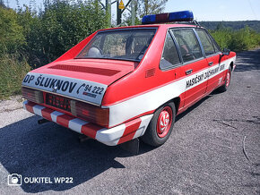 Tatra 613 hasičský speciál - 2