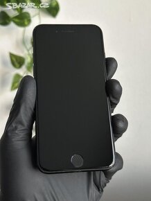 iPhone SE (2020) 128GB - 100% baterie - 2