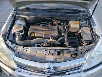 Opel Astra H 1.7 CDTI 92 Kw Kombi - havarovaná - 2