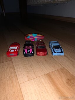 HotWheels auta - 2