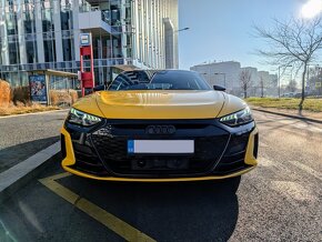 Audi RS e-tron GT, 2022, Exclusive Yellow Carbon/Alc/BO - 2