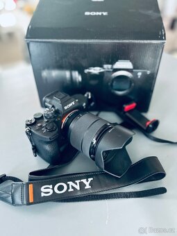 Sony Alpha A7 s objektivem nový fotoaparát - 2
