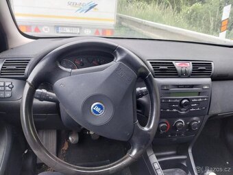 FIAT STILO - CELEK BEZ TP NA NÁHRADNÍ DÍLY - 2