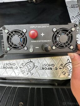 Měnič napětí AZO Digital 24-220 2000w - 2