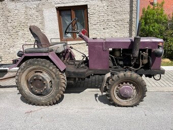 Malotrakror s vlečkou - 2