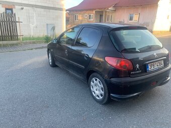 Prodám Peugeot 206 1.4i benzin 55KW Rok 2005 - 2
