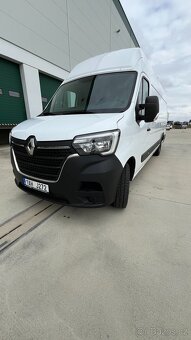 Půjčte si prostornou dodávku Renault Master L4H3 Maxi - 2