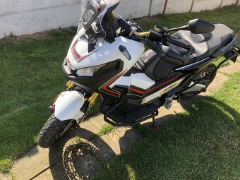Honda x-adv 750 - 2