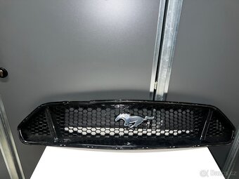 Přední mřížka (grill) – Ford Mustang (r. 2015+) - 2