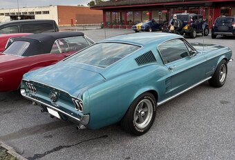 Ford Mustang Fastback 4.7 V8 SelectShift z roku 1967 - 2