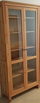 Vitrína/knihovna Ikea Hemnea - 2