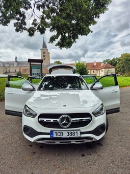 Mercedes Benz GLA200d 2.0 - 2