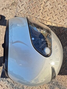 Daruji moto helma - 2