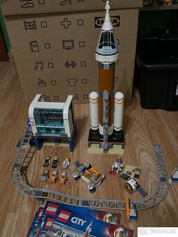 Lego Space 60228 raketová základňa s navodmi - 2