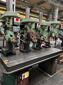 4vřetenová vrtačka V20A/4 - 2