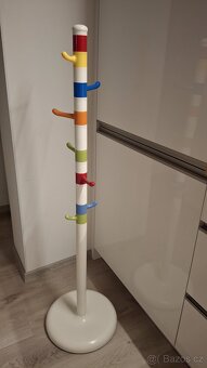 STOJANOVÝ DĚTSKÝ VĚŠÁK  IKEA - 2