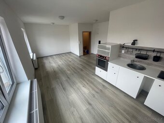 Pronájem 1+kk Trhové Sviny - 2