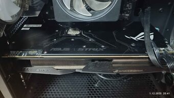 6 - Herní počítač Ryzen 7 (8-Jádro) , 16GB RAM, GK AMD Vega - 2