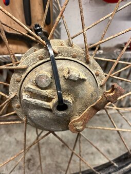 Přední kolo babetta 228 - 2