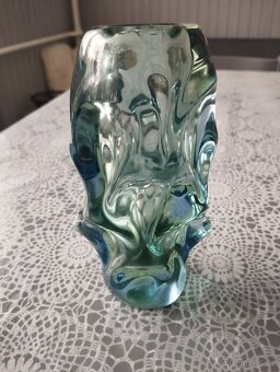 Vázička z hutního skla - 2