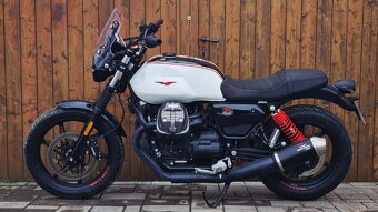 Moto Guzzi V7 STONE 2024 - 2