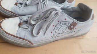 Boty Mustang, EU 42 - 2