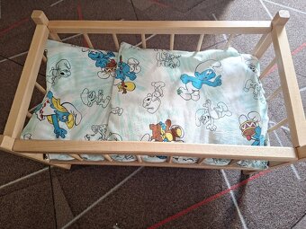 Postýlka pro panenku s peřinkou - 2