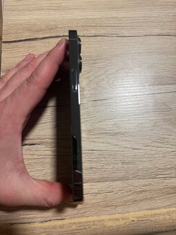iPhone 13 Pro 128 GB – grafitová - 2