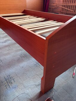 Postel + noční stolek - 2