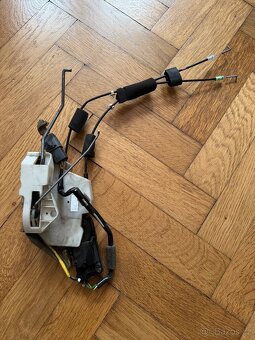 Mazda mx5 nbfl zámek pravých dveří - 2