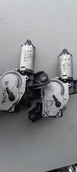 Motorek stěrače - 2