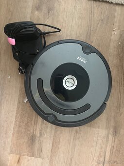 Robotický vysavač iRobot - 2