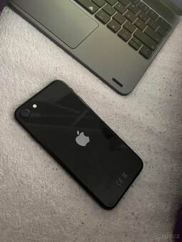prodam iphone SE - 2