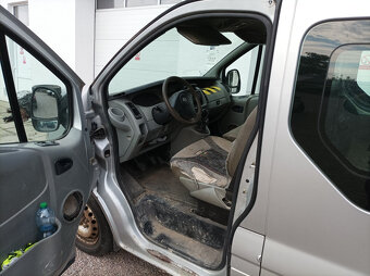 Opel Vivaro kombi 1,9 TDI - náhradní díly - 2
