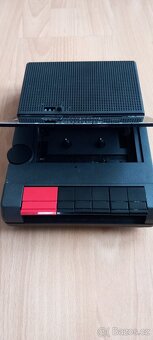 Kazetový magnetofon Grundig - 2