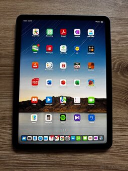 Apple iPad Air M1 5 gen.- v záruce - stav nového - 2